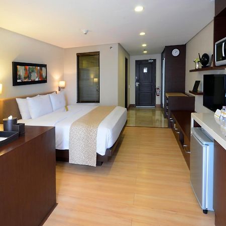 Parque Espana Residence Hotel Muntinlupa City Buitenkant foto
