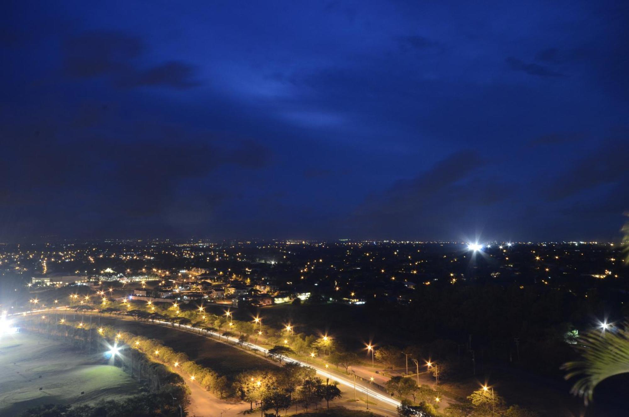 Parque Espana Residence Hotel Muntinlupa City Buitenkant foto