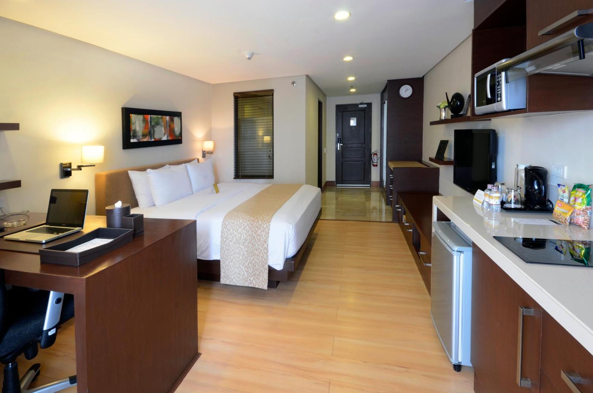 Parque Espana Residence Hotel Muntinlupa City Buitenkant foto
