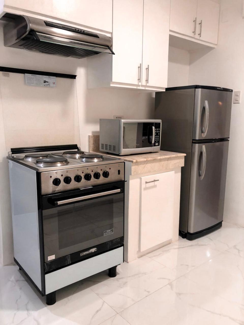 Parque Espana Residence Hotel Muntinlupa City Buitenkant foto